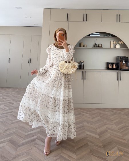 طقم تنّورة مورد دنتيل