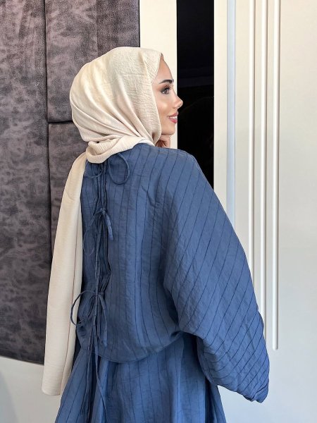 طقم تنورة فيونكة