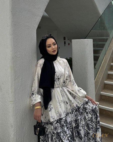 فستان لوسي <br> <span class='text-color-warm'>نفذت الكمية ( Sold Out )</span>